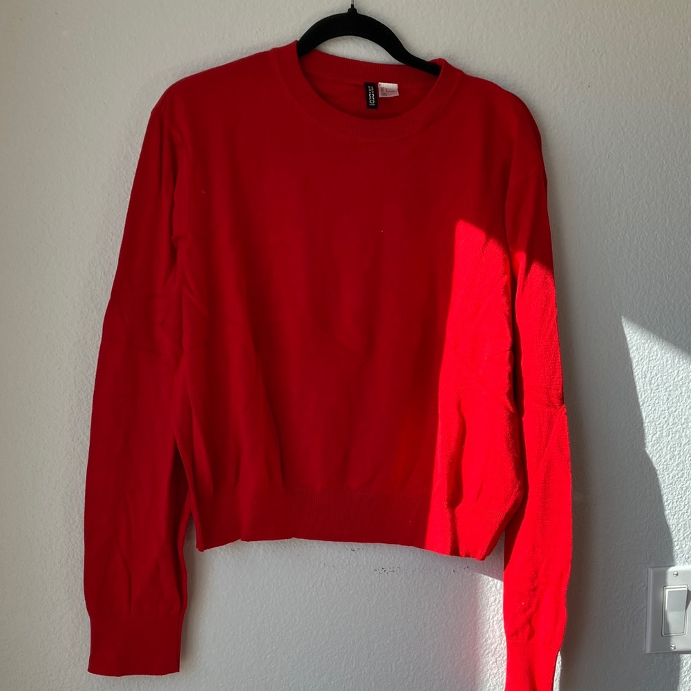 H&M Soft Vibrant Red Crew Neck Sweater Holiday Christmas